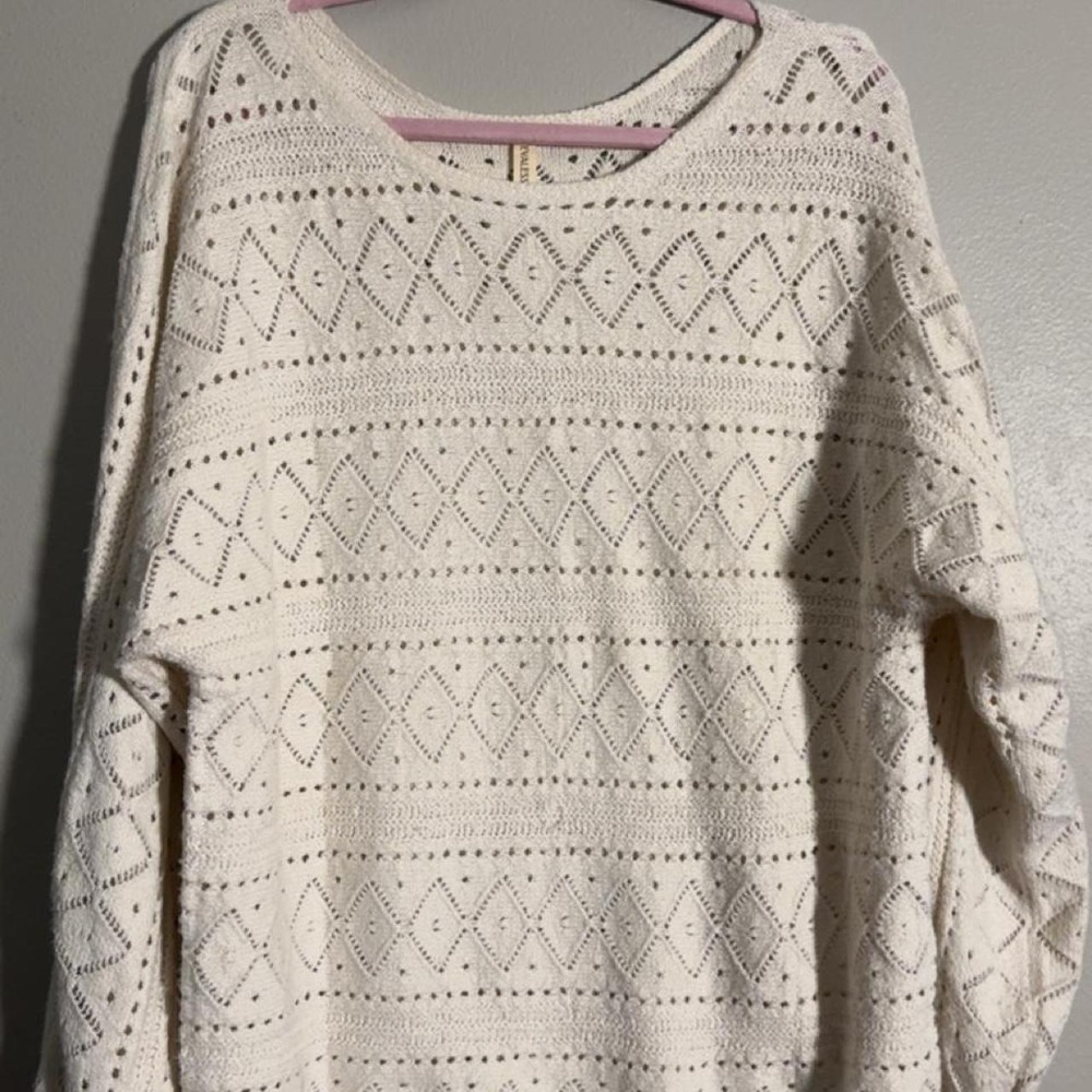 Evaless brand Cream pattern knit heavy duty sweater
